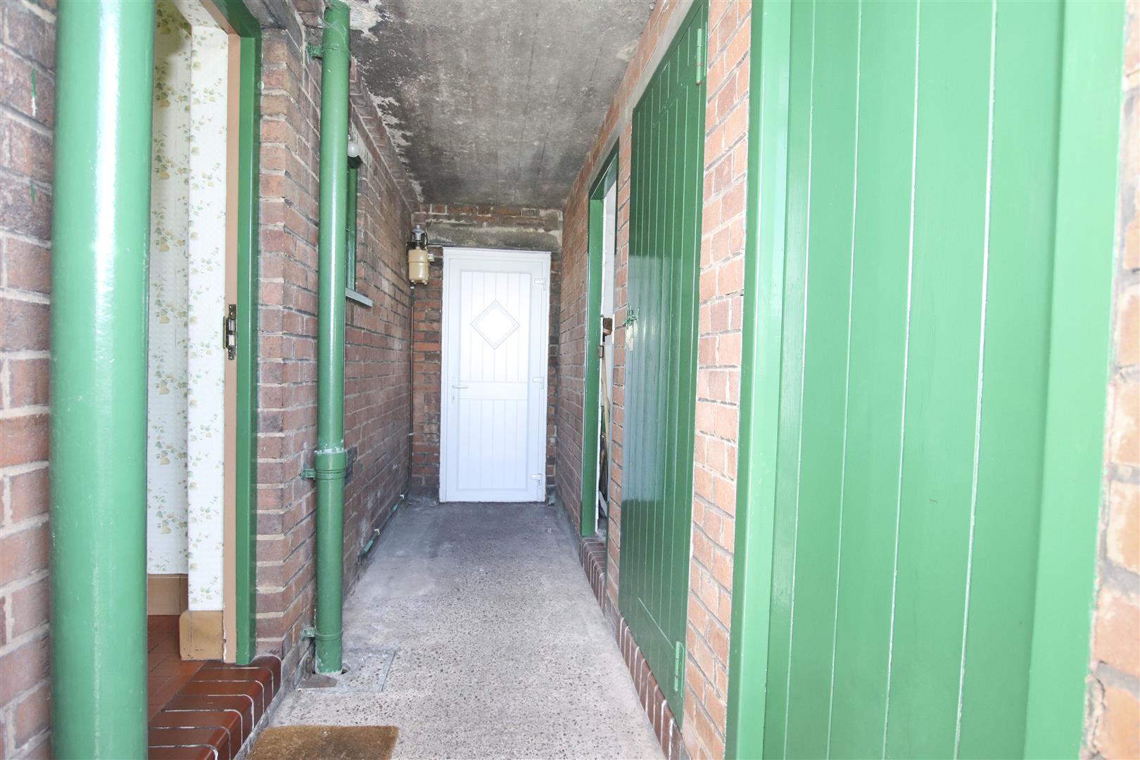 SIDE ENTRANCE HALL